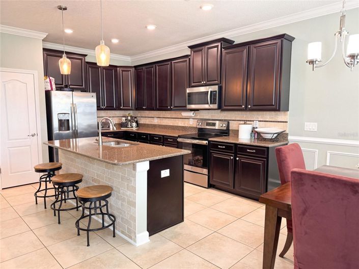 Image No.18-4 Bed House for sale