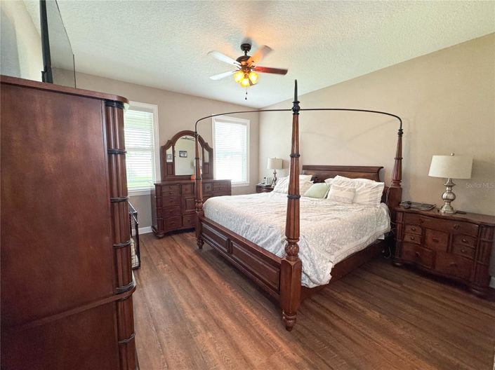 Image No.22-4 Bed House for sale