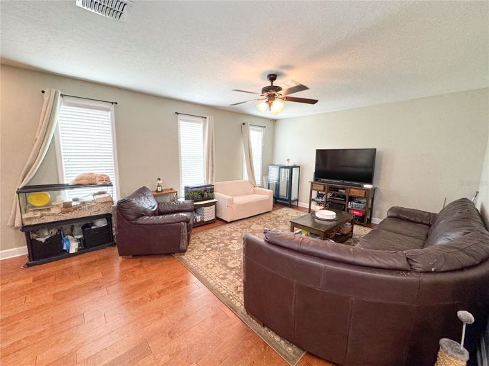 Image No.48-4 Bed House for sale