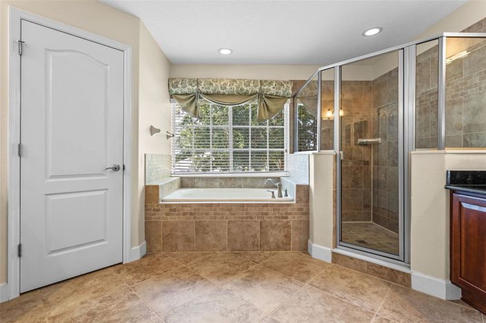 Image No.27-6 Bed House for sale