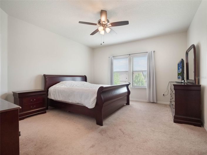 Image No.20-6 Bed House for sale