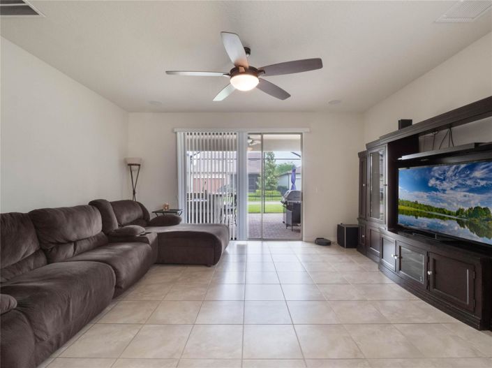 Image No.9-6 Bed House for sale