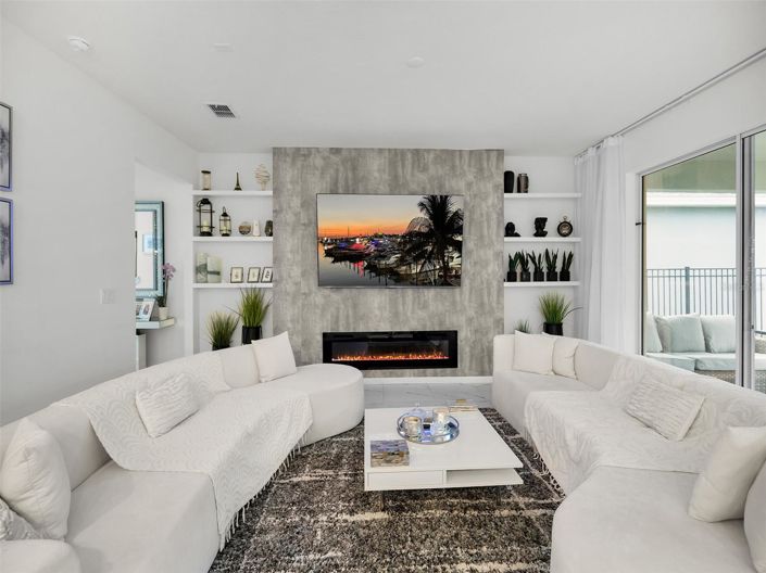 Image No.11-5 Bed House for sale