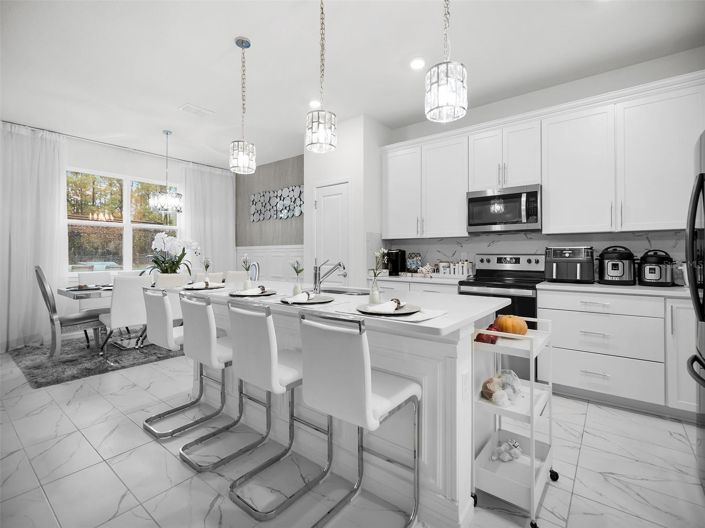 Image No.17-5 Bed House for sale