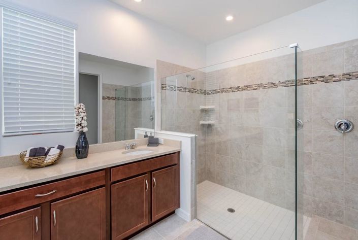 Image No.18-6 Bed House for sale