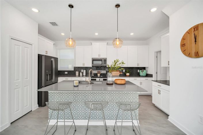 Image No.13-5 Bed House for sale