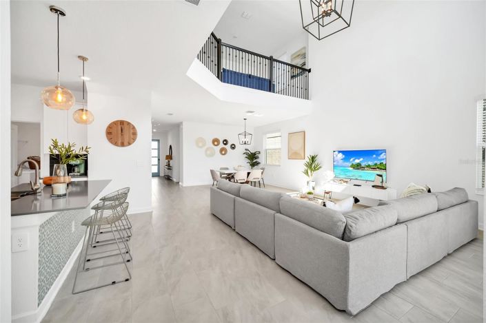 Image No.5-5 Bed House for sale