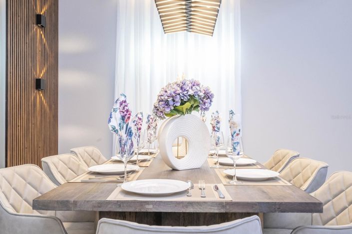 Image No.16-6 Bed House for sale