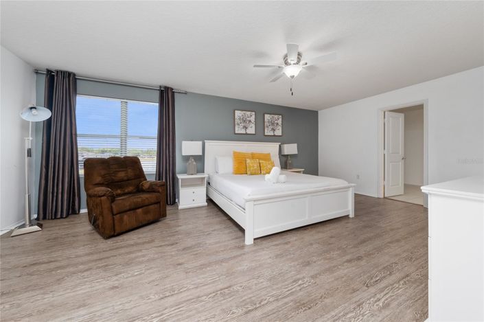 Image No.24-7 Bed House for sale