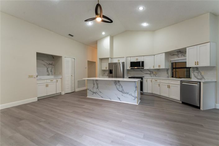 Image No.25-4 Bed House for sale