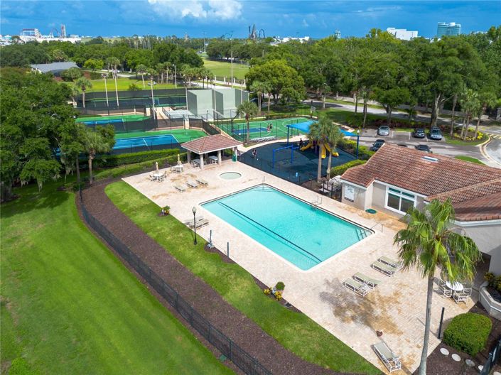 Image No.33-4 Bed House for sale