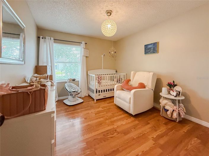 Image No.17-4 Bed House for sale