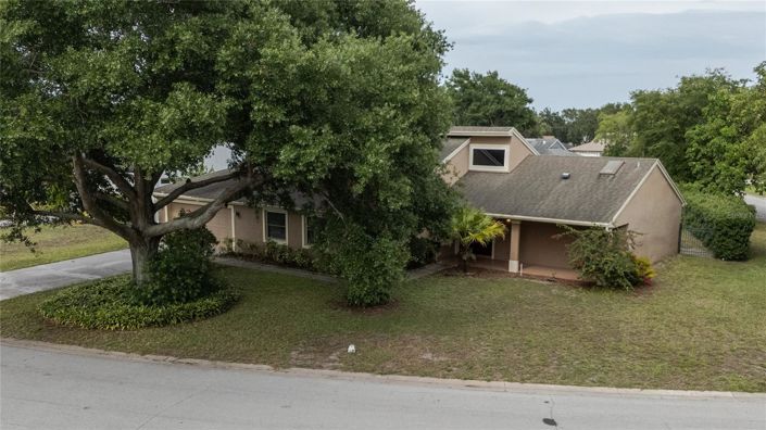 Image No.2-4 Bed House for sale