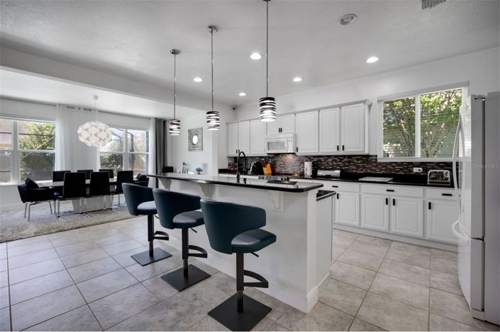 Image No.4-4 Bed House for sale