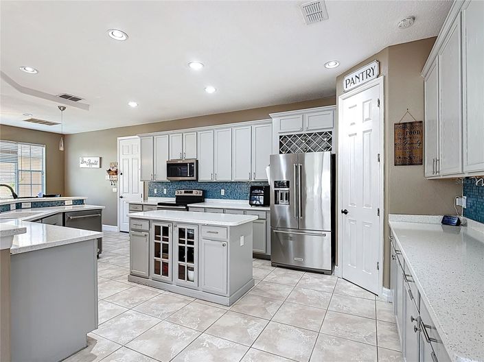 Image No.16-5 Bed House for sale