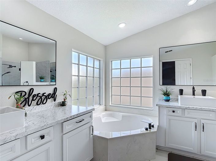 Image No.41-5 Bed House for sale