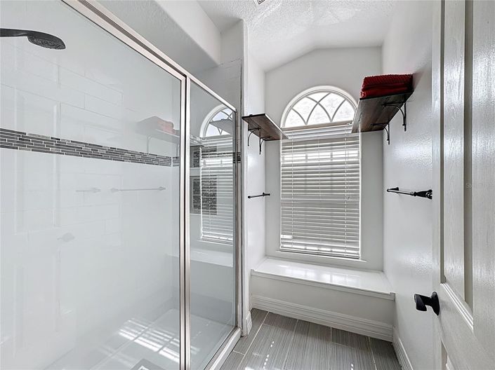 Image No.46-5 Bed House for sale