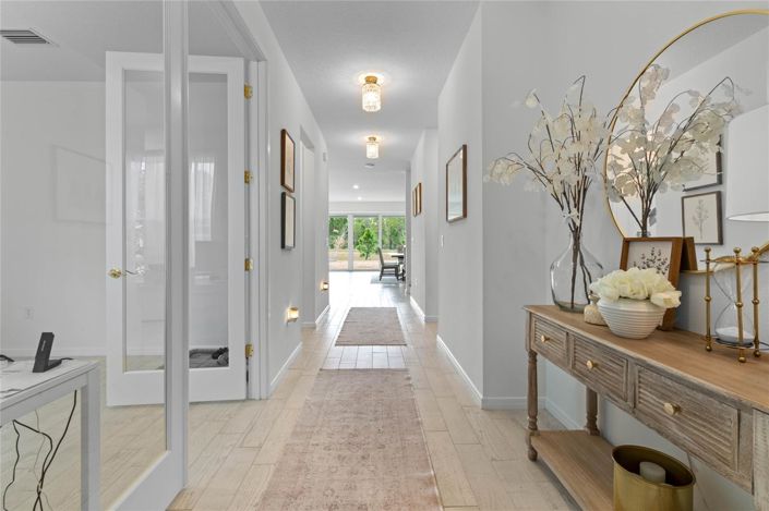 Image No.2-4 Bed House for sale