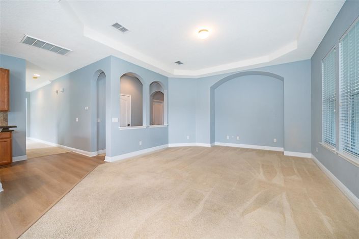 Image No.12-4 Bed House for sale