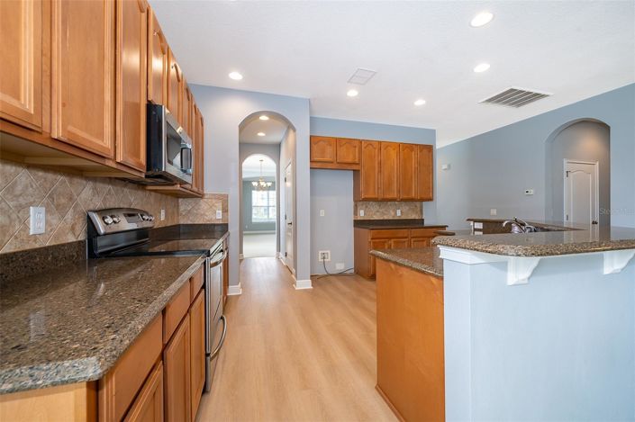 Image No.17-4 Bed House for sale