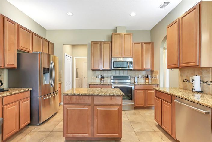 Image No.15-4 Bed House for sale