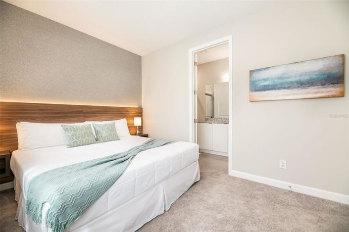 Image No.11-5 Bed Townhouse for sale