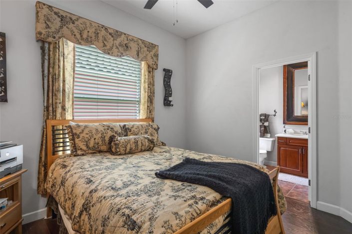 Image No.35-3 Bed House for sale