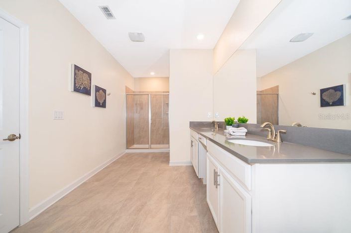 Image No.28-5 Bed House for sale