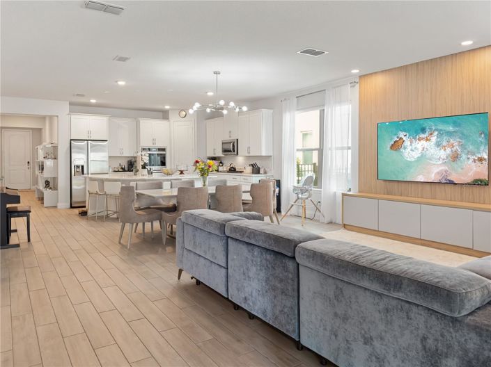 Image No.17-4 Bed House for sale