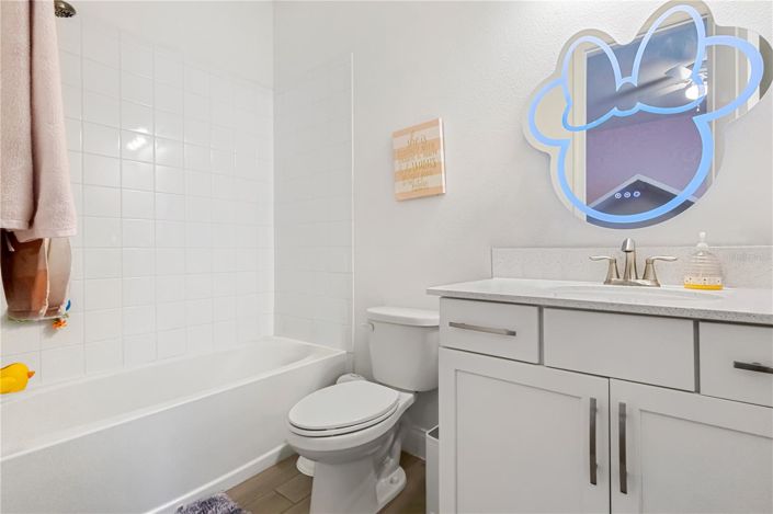 Image No.25-4 Bed House for sale