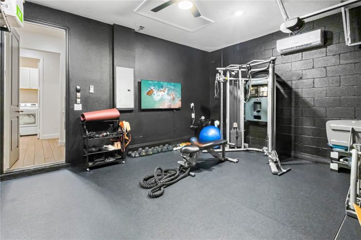 Image No.30-4 Bed House for sale