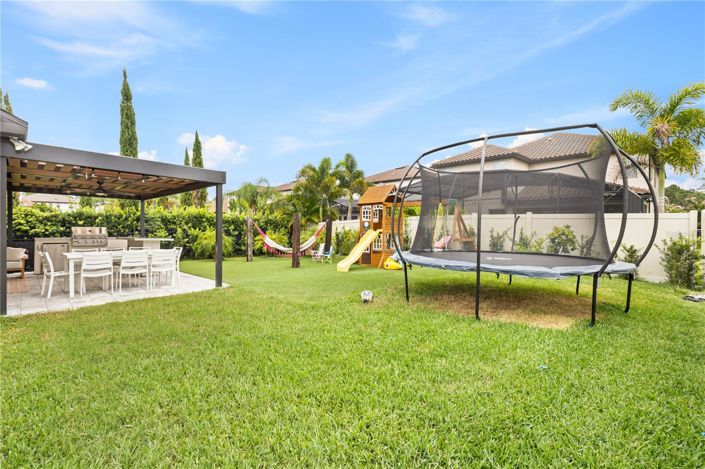 Image No.35-4 Bed House for sale