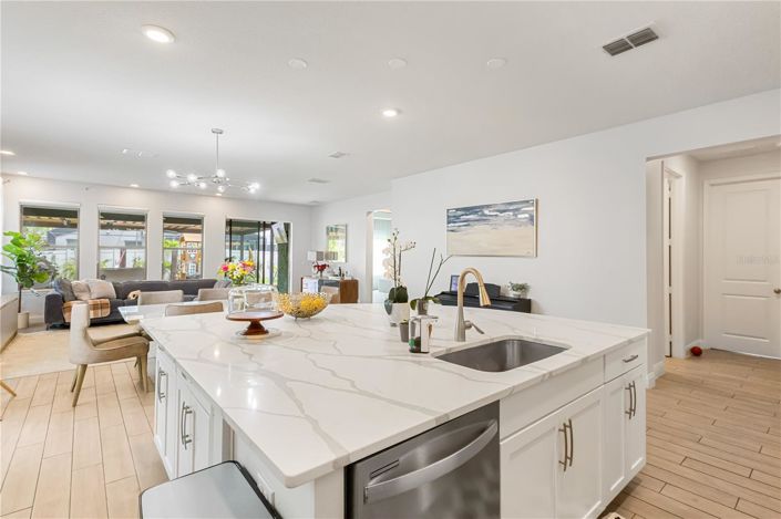 Image No.7-4 Bed House for sale