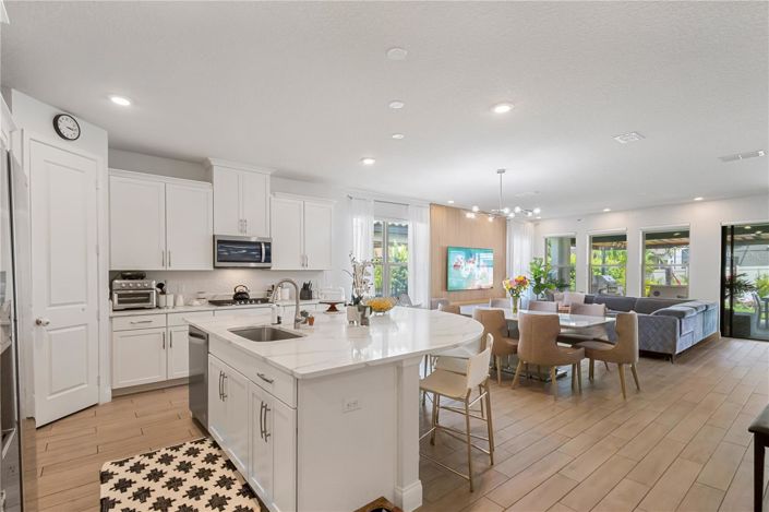 Image No.8-4 Bed House for sale