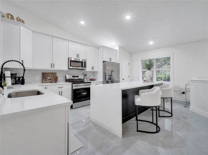 Image No.16-4 Bed House for sale