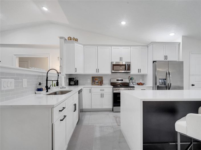 Image No.20-4 Bed House for sale