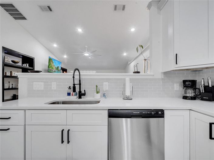 Image No.23-4 Bed House for sale