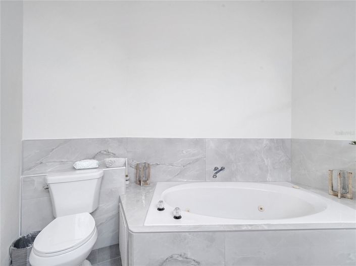 Image No.37-4 Bed House for sale