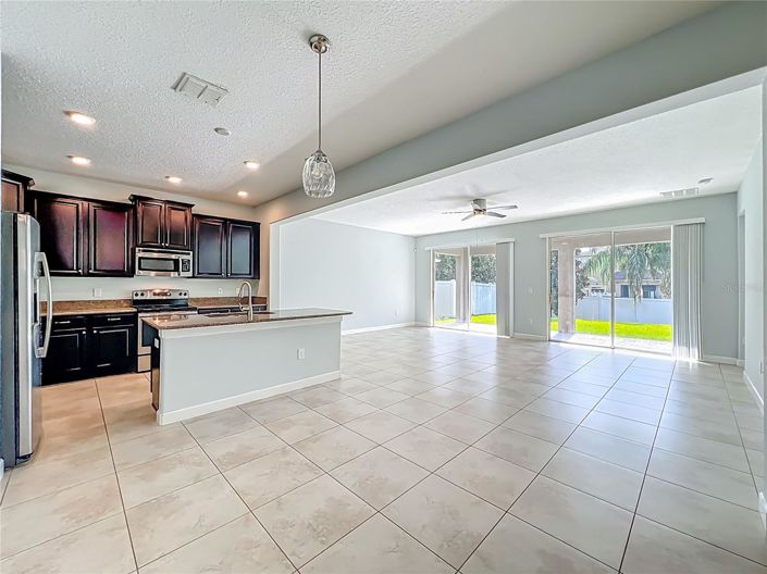 Image No.16-4 Bed House for sale