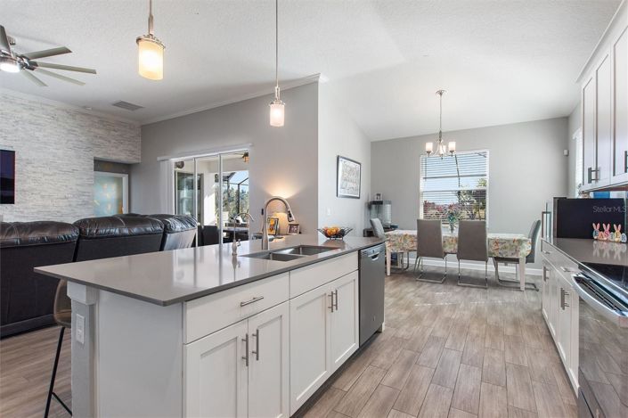 Image No.12-5 Bed House for sale