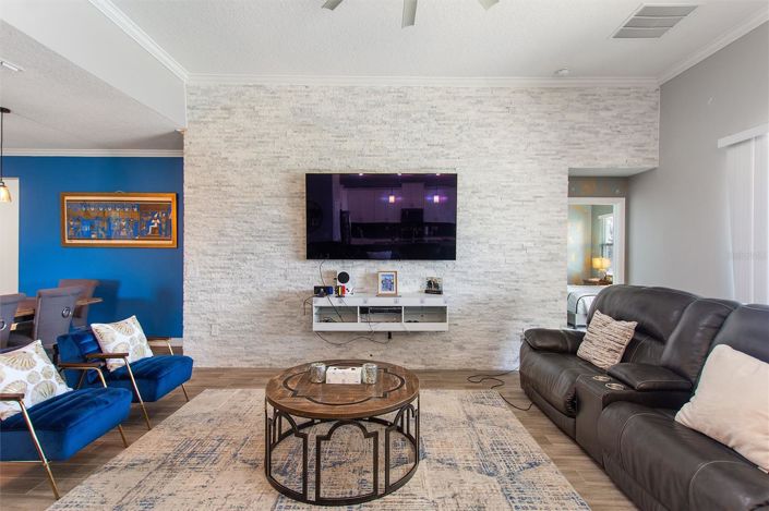 Image No.15-5 Bed House for sale