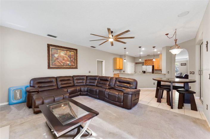 Image No.15-4 Bed House for sale