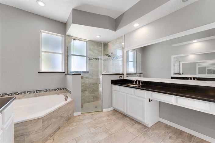 Image No.30-4 Bed House for sale