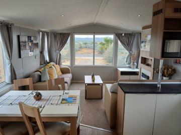 Swift-Bordeaux-Saydo-Manhattan-Interior--2-