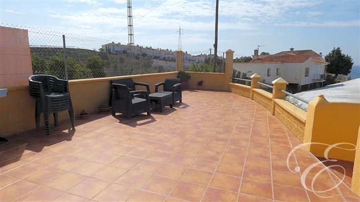 Image No.18-3 Bed Property for sale