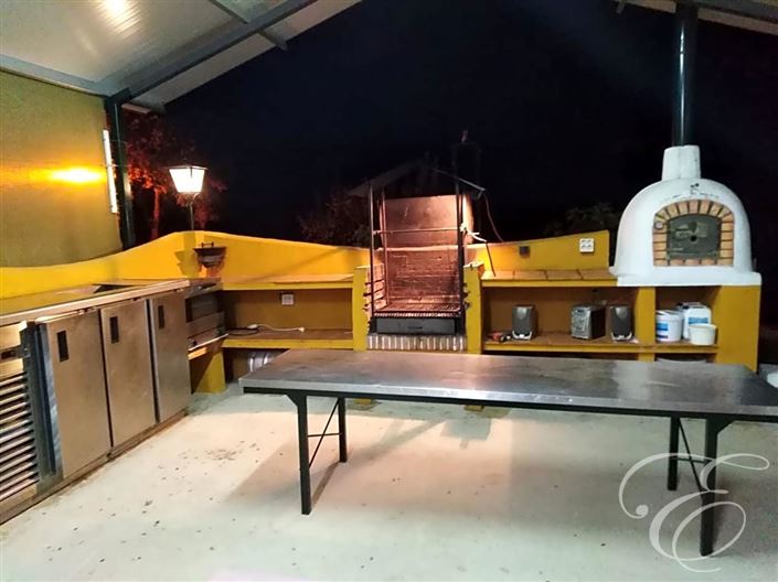 Image No.23-11 Bed Property for sale