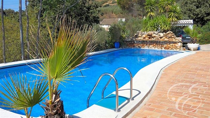 Image No.3-Propriété de 6 chambres à vendre à Iznájar