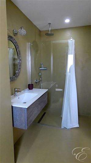 Image No.18-5 Bed Property for sale