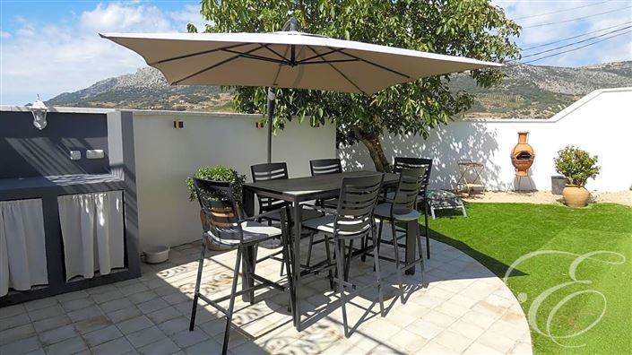 Image No.30-5 Bed Property for sale