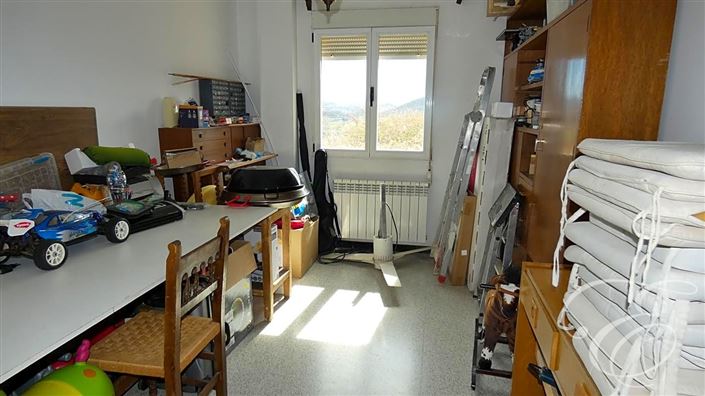 Image No.11-7 Bed Property for sale